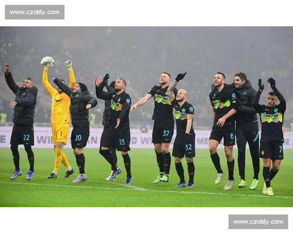 马拉加对阵皇马比赛录像回顾与关键瞬间全解析战术博弈与进球亮点解读